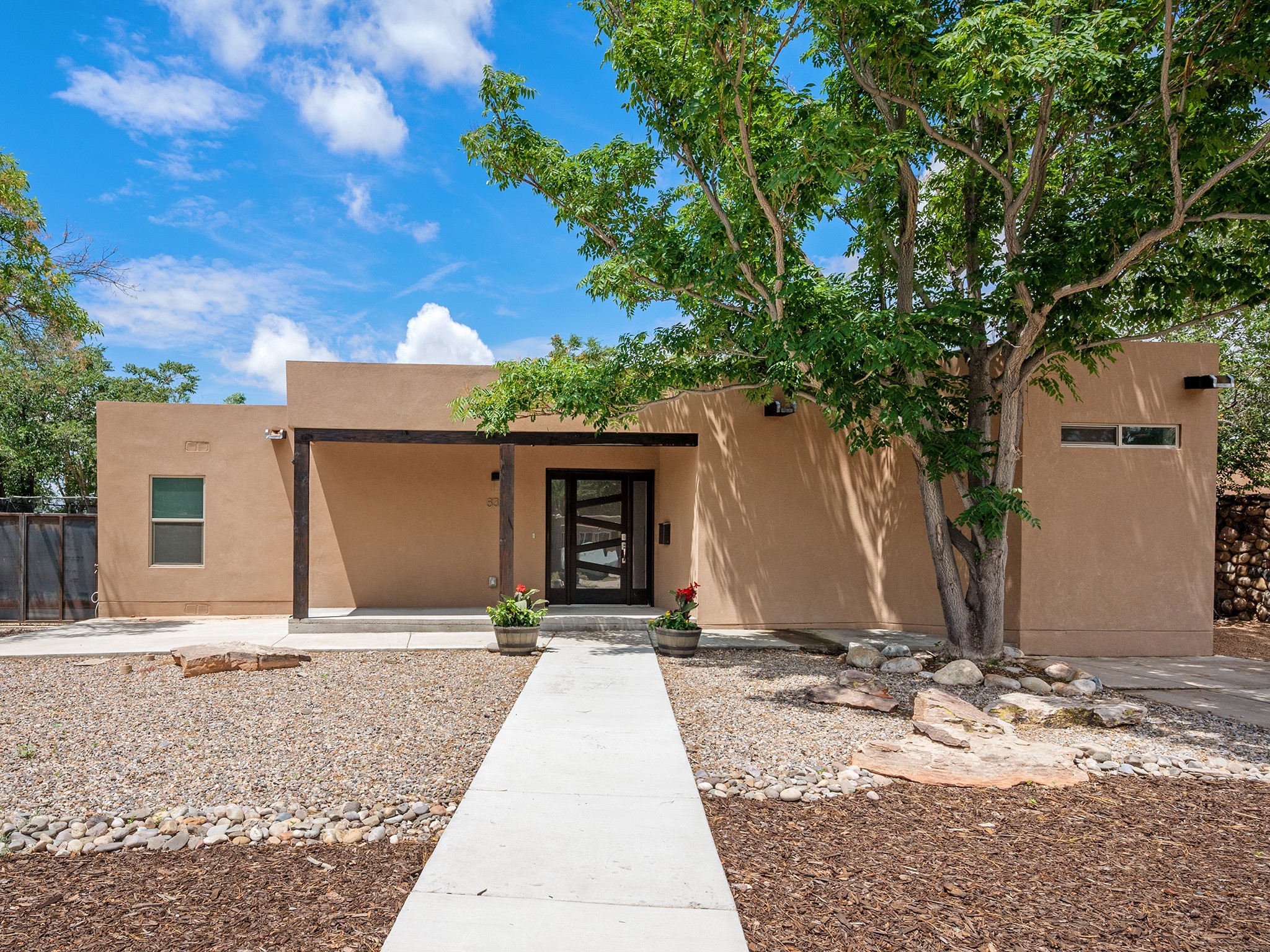 Homes & land for sale in Santa Fe City Northwest Casa Solana, Zocalo